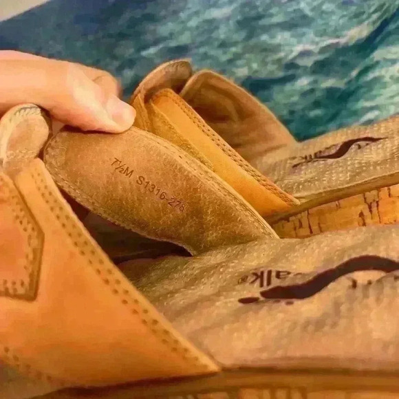 Sunflower Genuine Leather Tan Softwalk Sandals - Picture 14 of 16